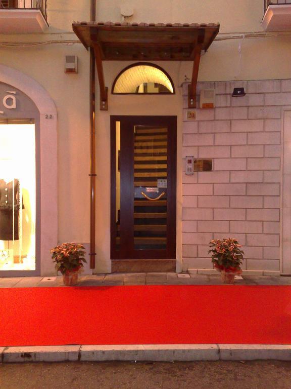 Muro Torto - Struttura Sanificata Giornalmente Con Prodotti Conformi Al Decalogo Del Ministero Salute - Personale Sottoposto A Test Sierologico Periodicamente Foggia Exterior foto